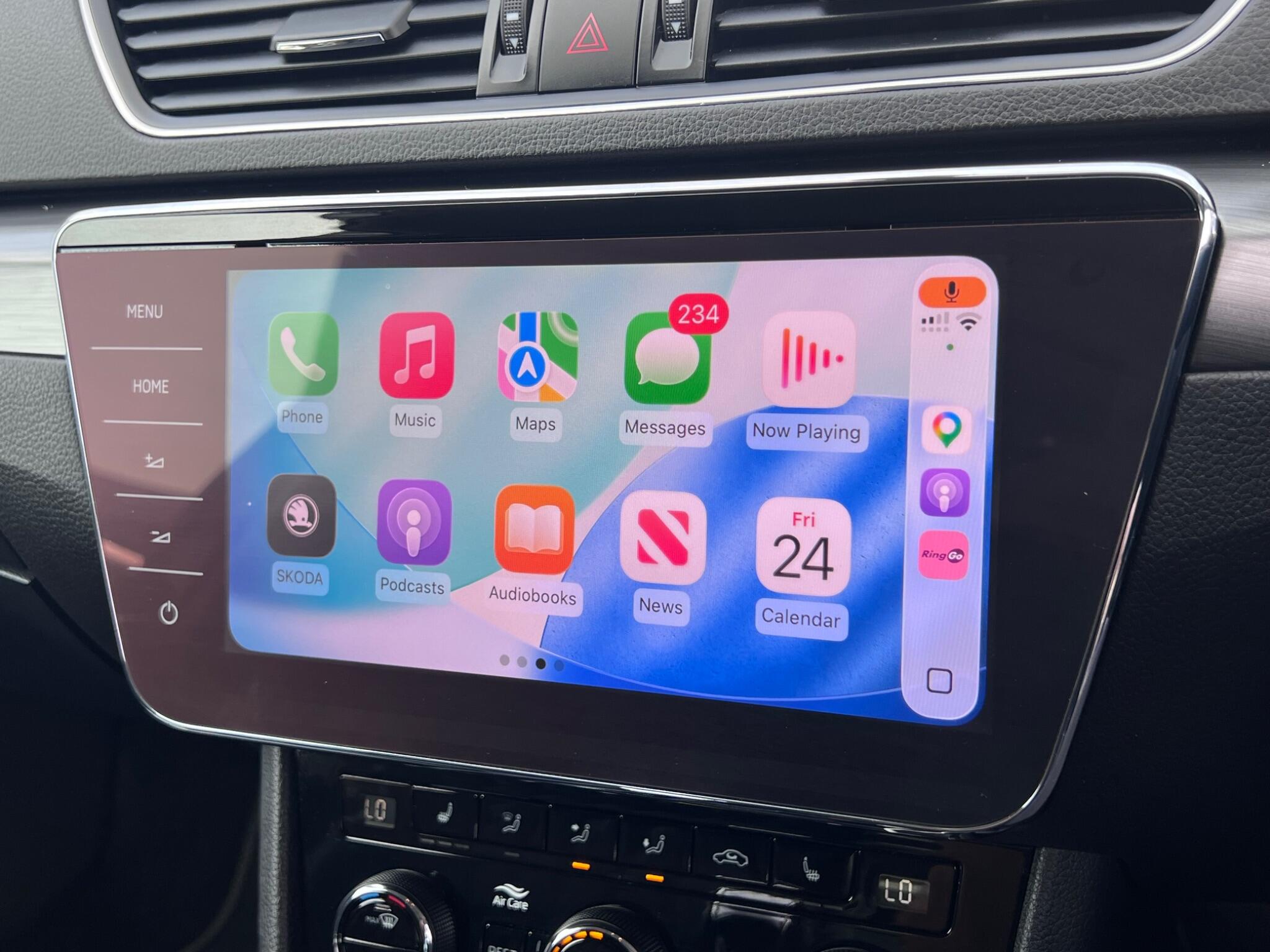 Skoda Superb view 23