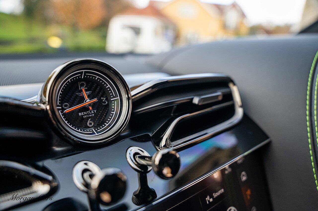Bentley Bentayga view 81