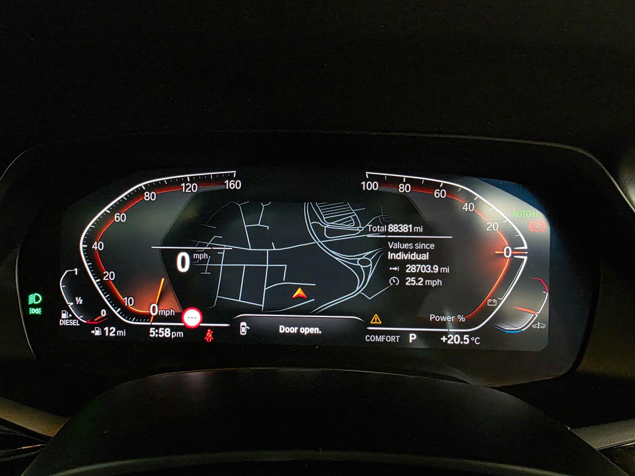 BMW X7 view 22
