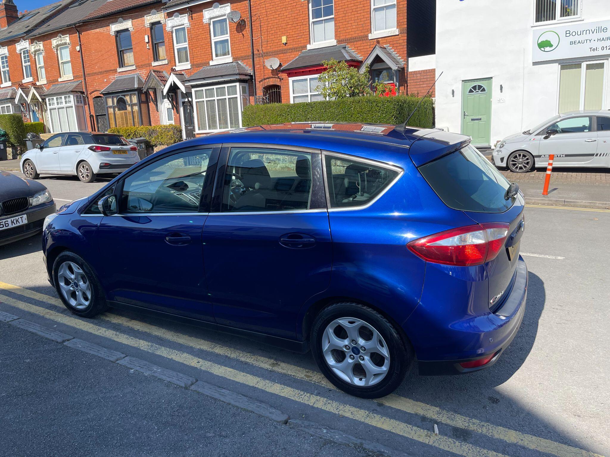 Ford C-Max view 16