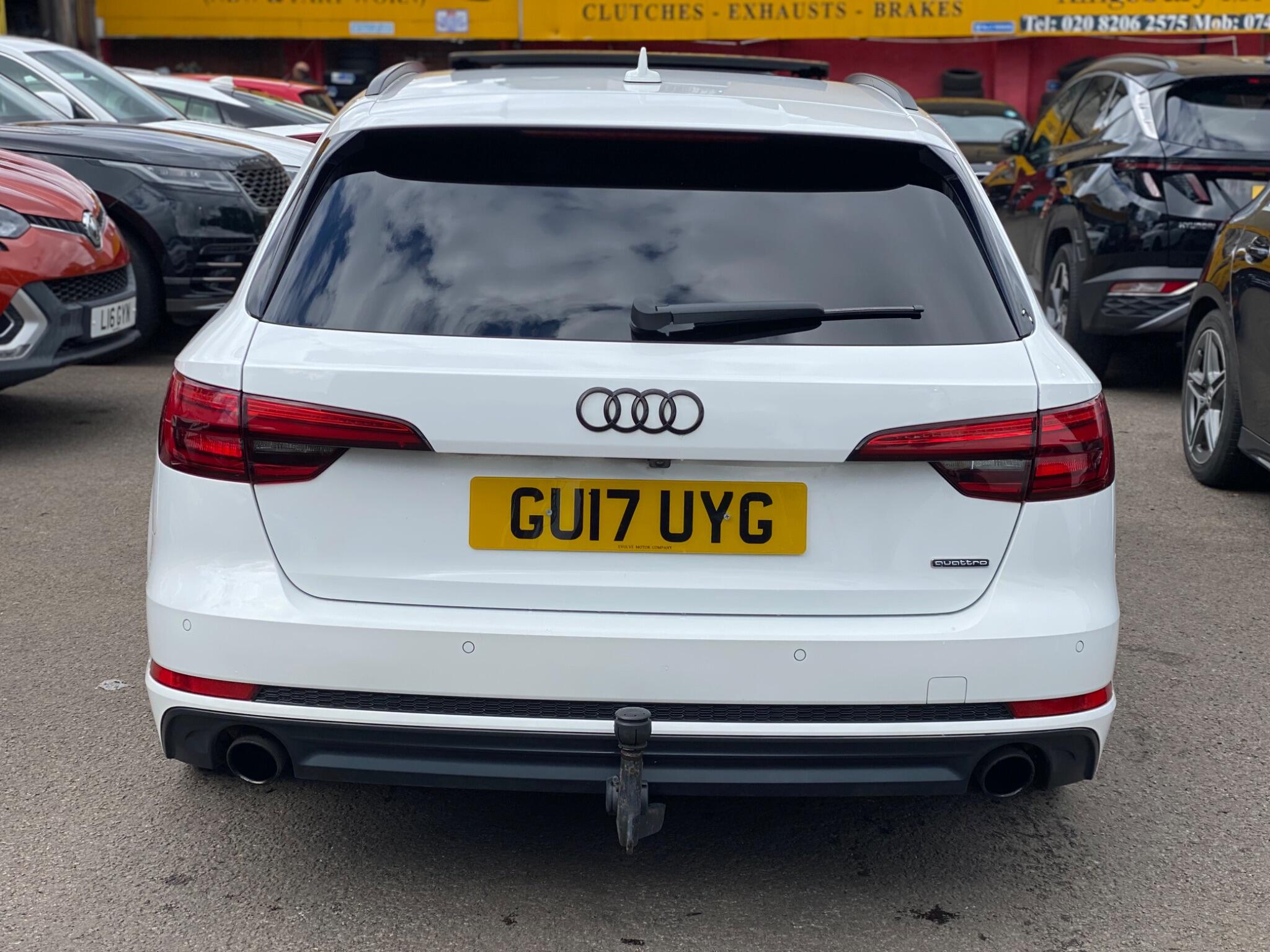 Audi A4 Avant view 12