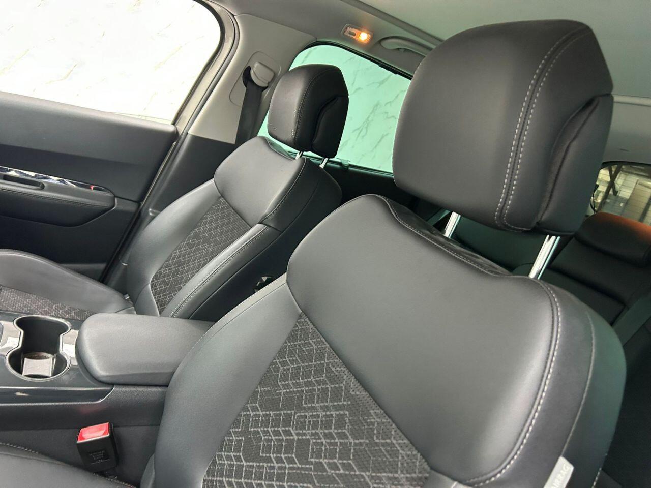Peugeot 3008 view 11