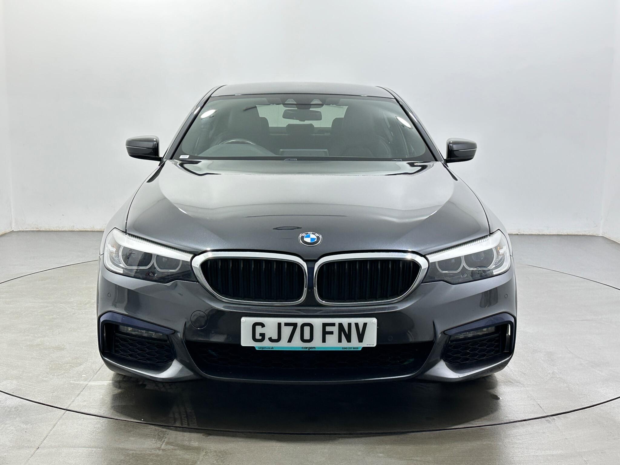 BMW 5 Series view 3