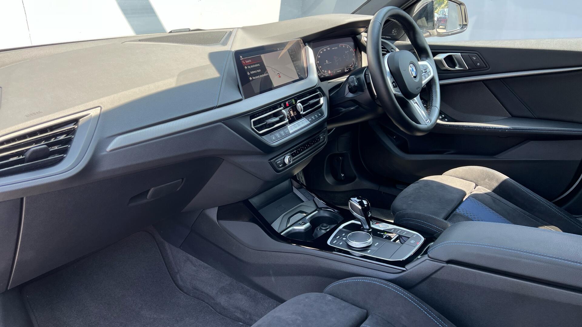 BMW 1 Series view 7
