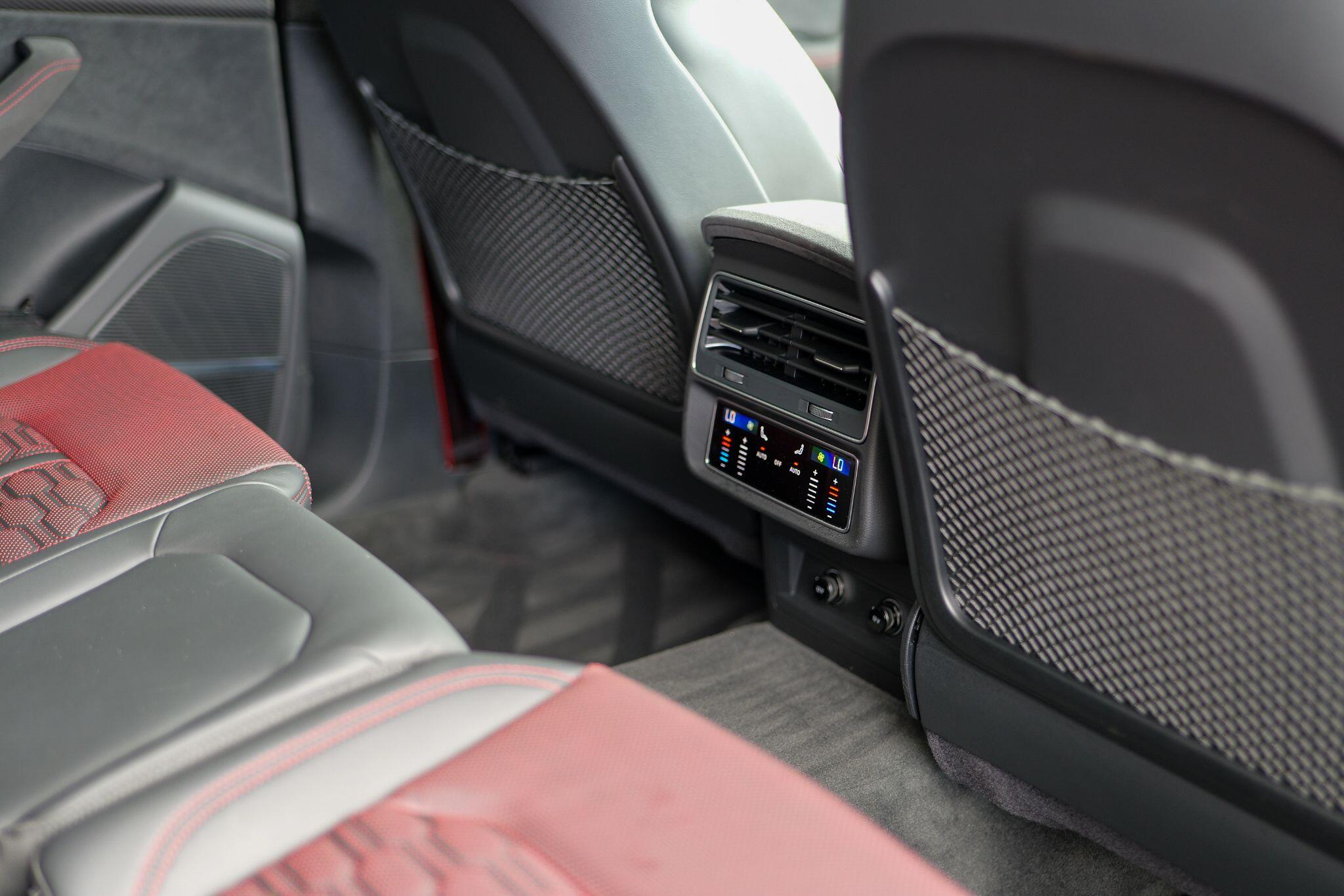 Audi RSQ8 view 29