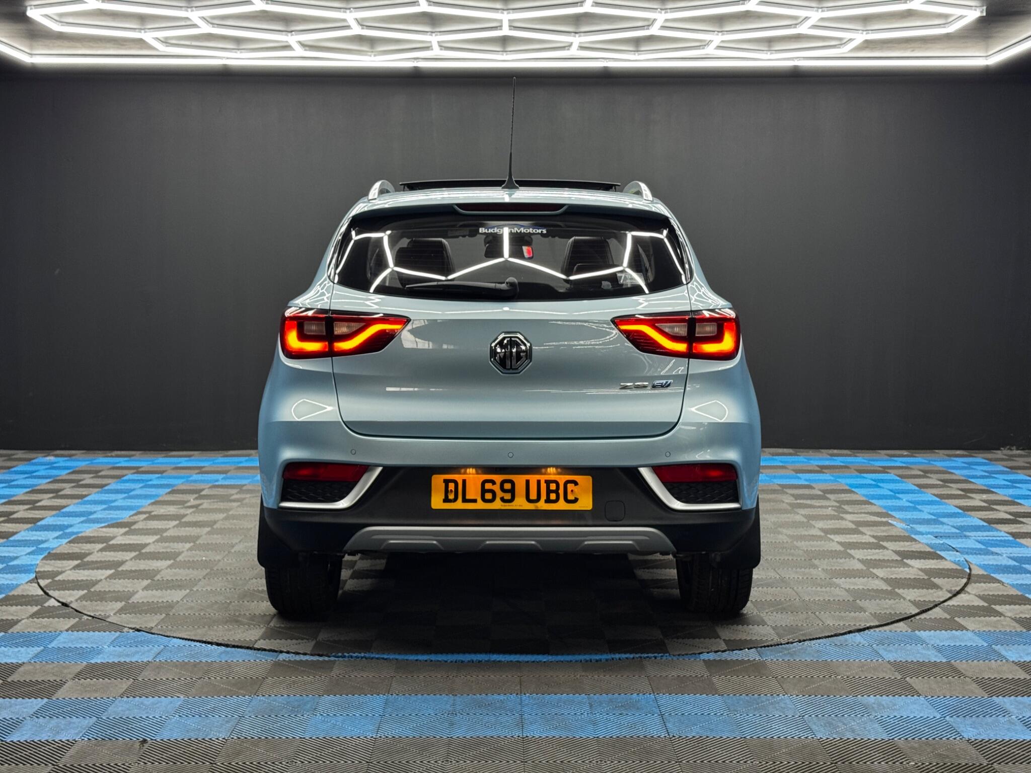 MG ZS view 6