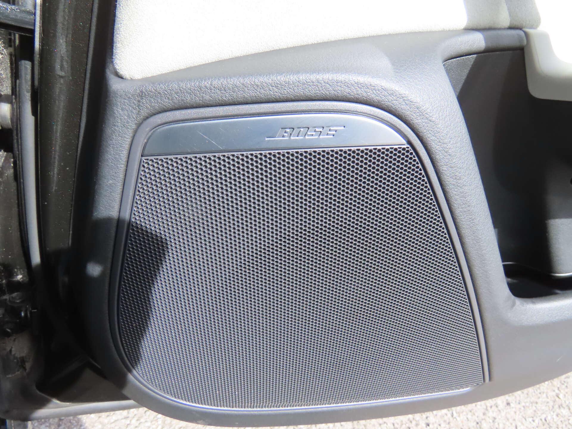 Audi A6 view 16