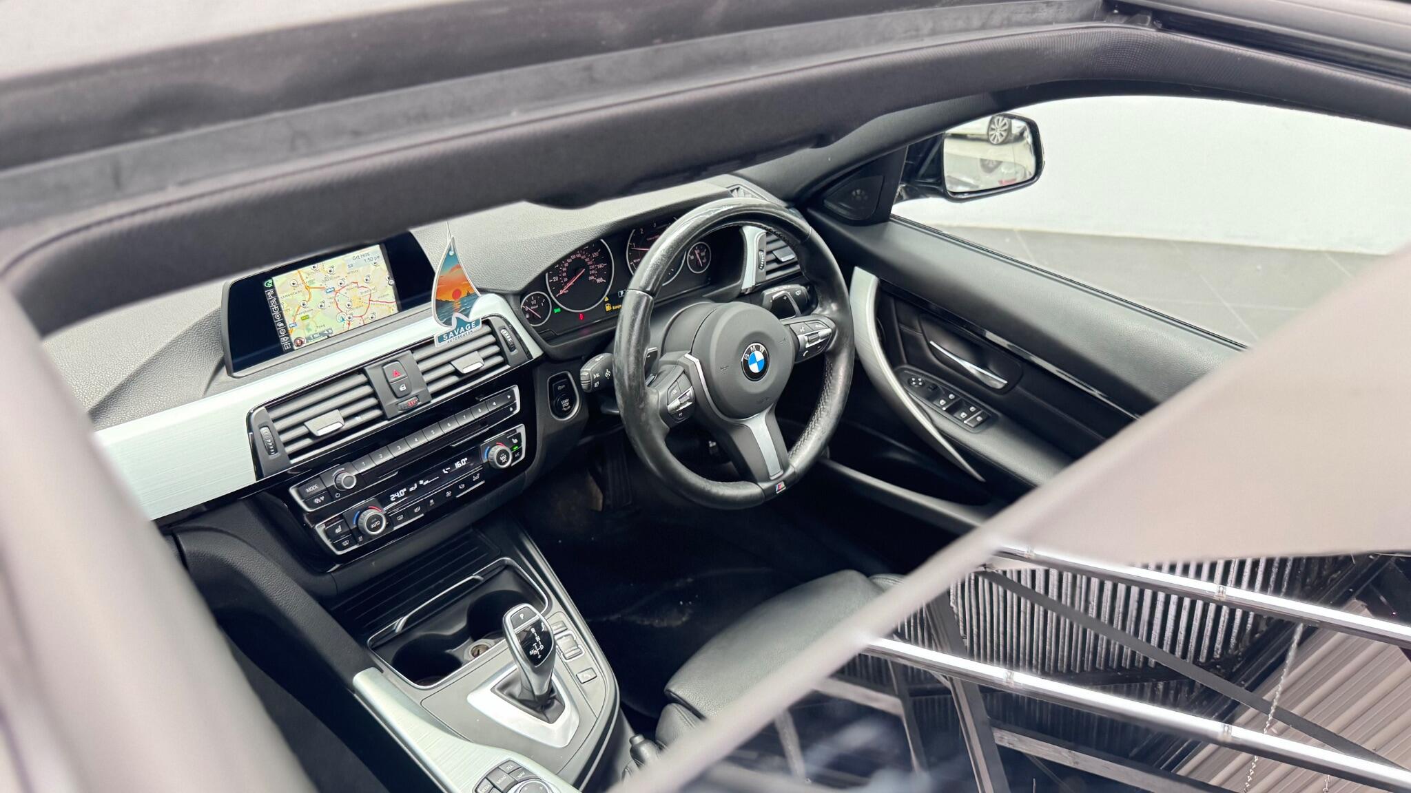 BMW 3 Series view 8