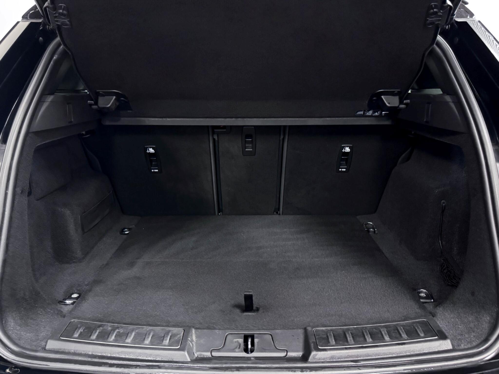 Land Rover Range Rover Evoque view 7
