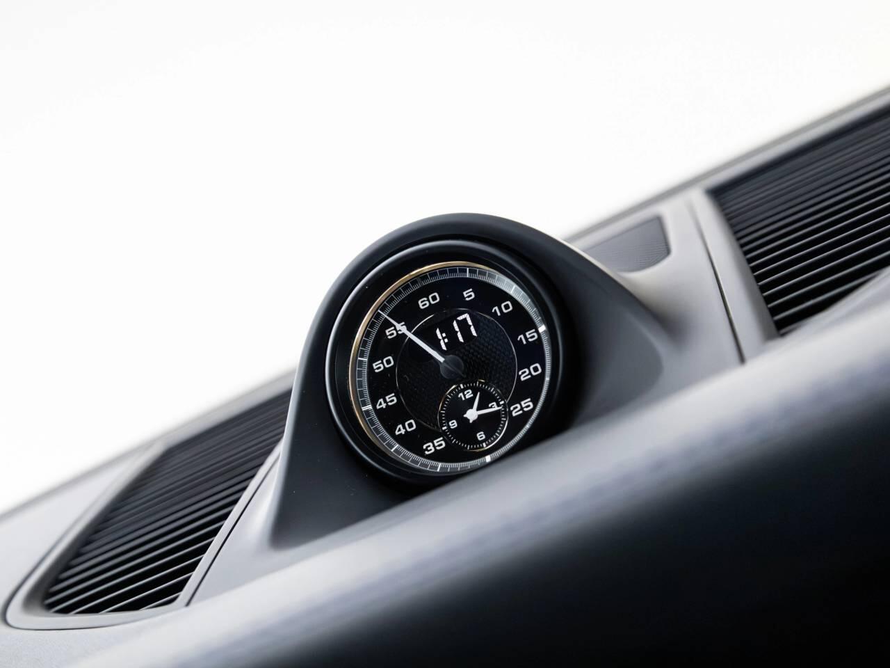 Porsche Macan view 24