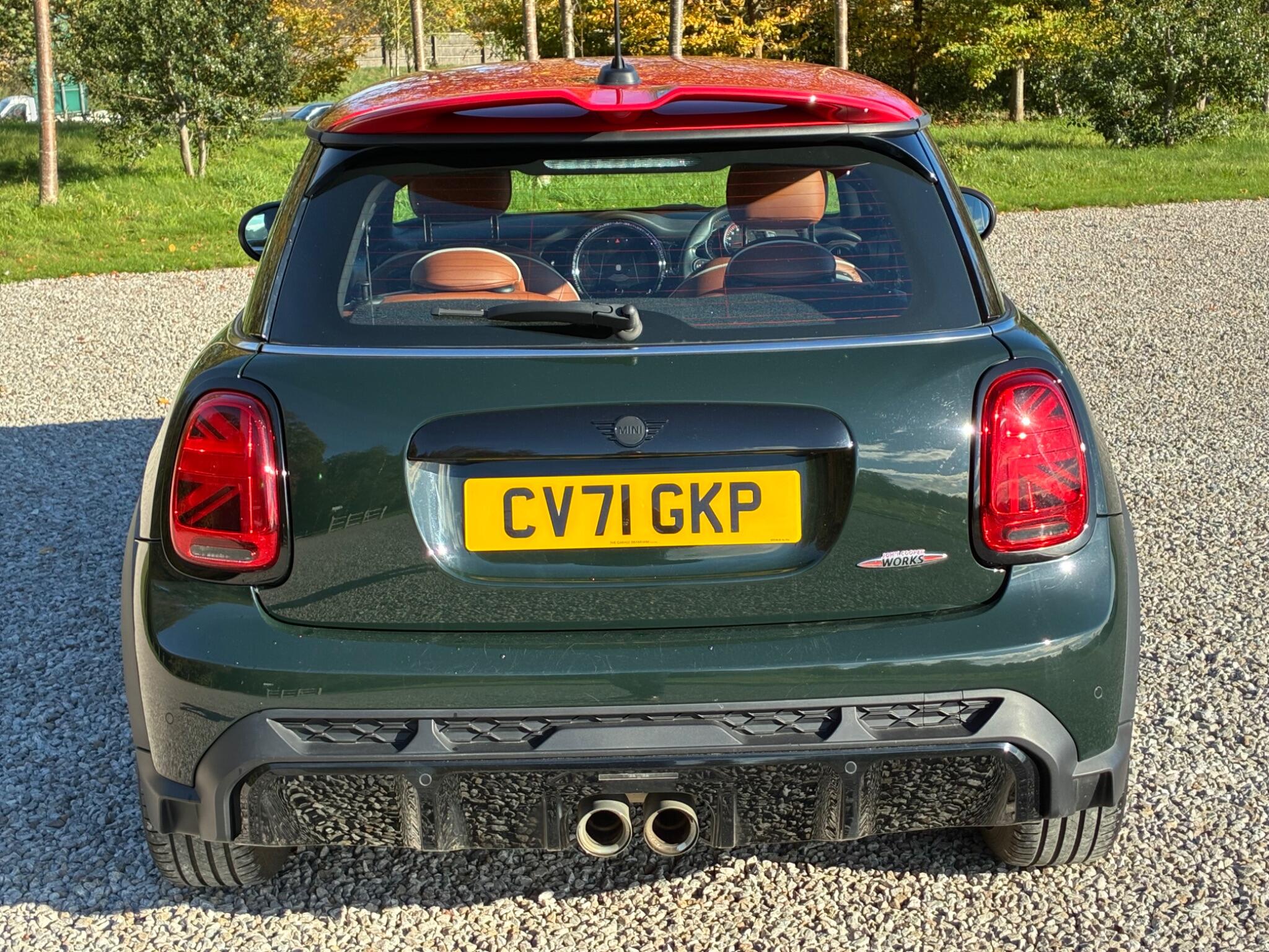 Mini Hatch view 6