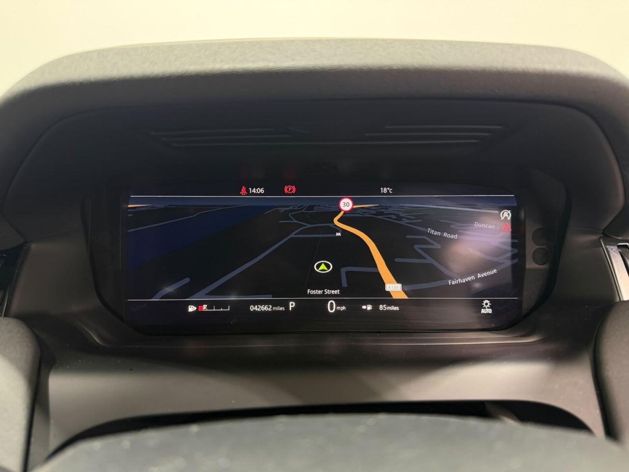 Land Rover Discovery Sport view 21