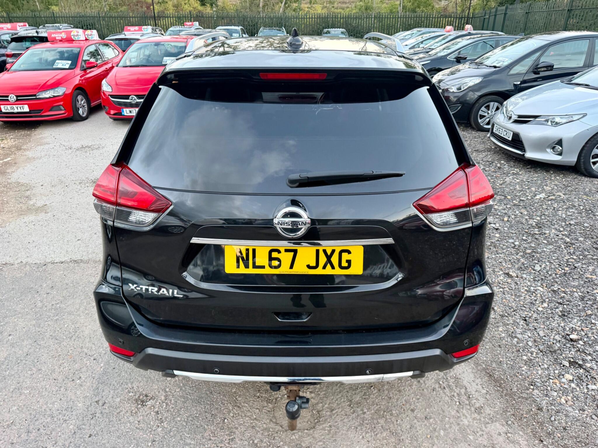 Nissan X-Trail view 15