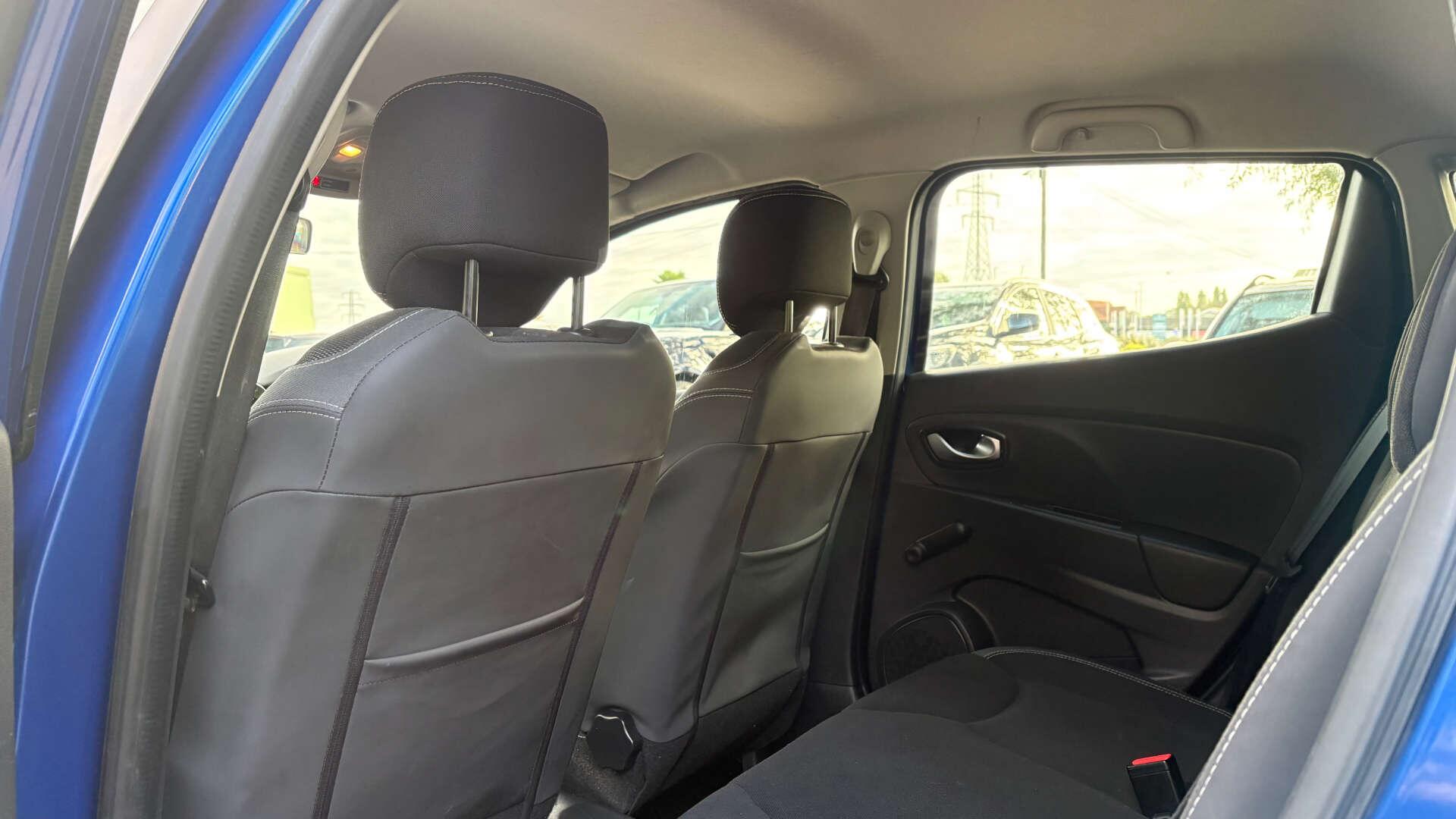 Renault Clio view 14