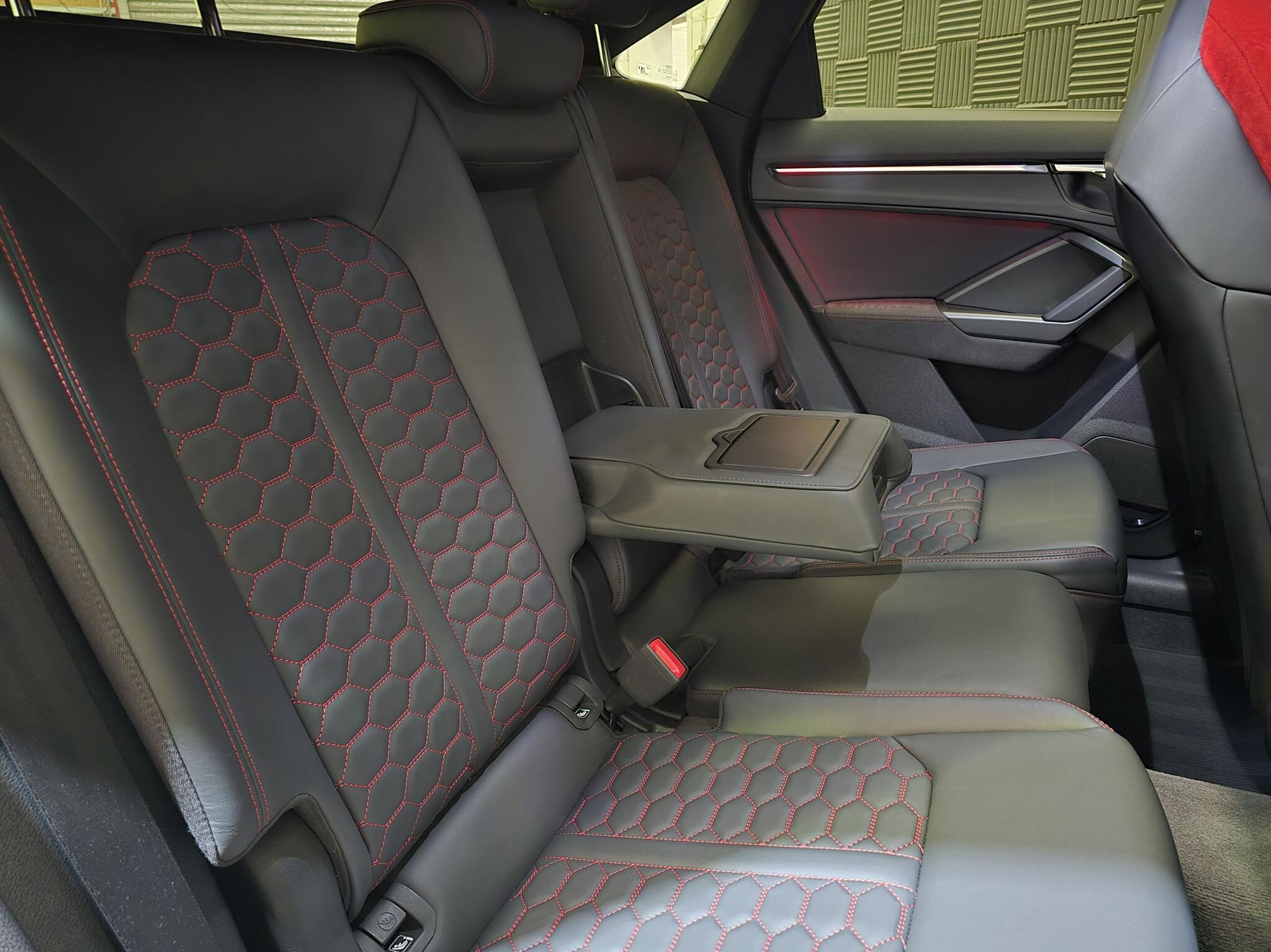 Audi RS Q3 view 15