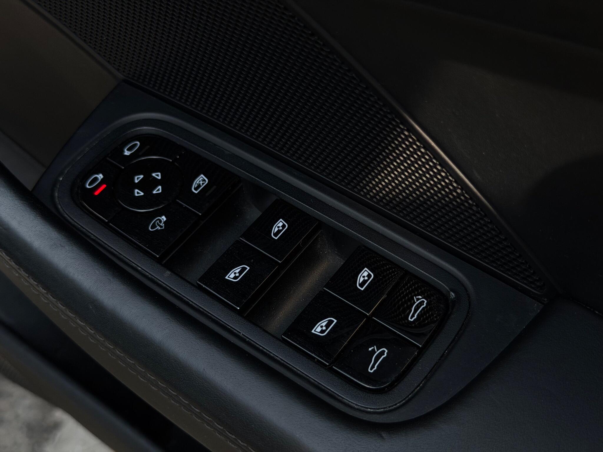 Porsche Panamera view 21