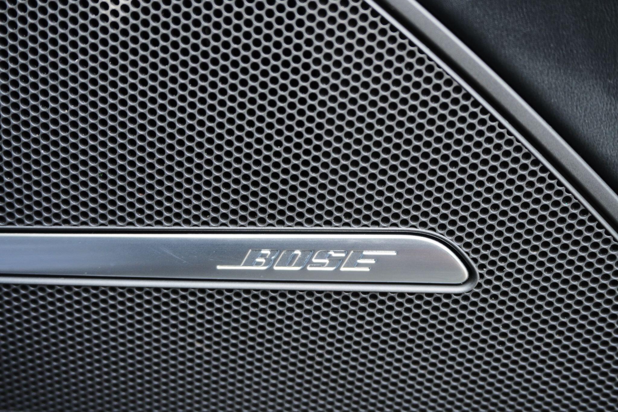 Audi S8 view 16