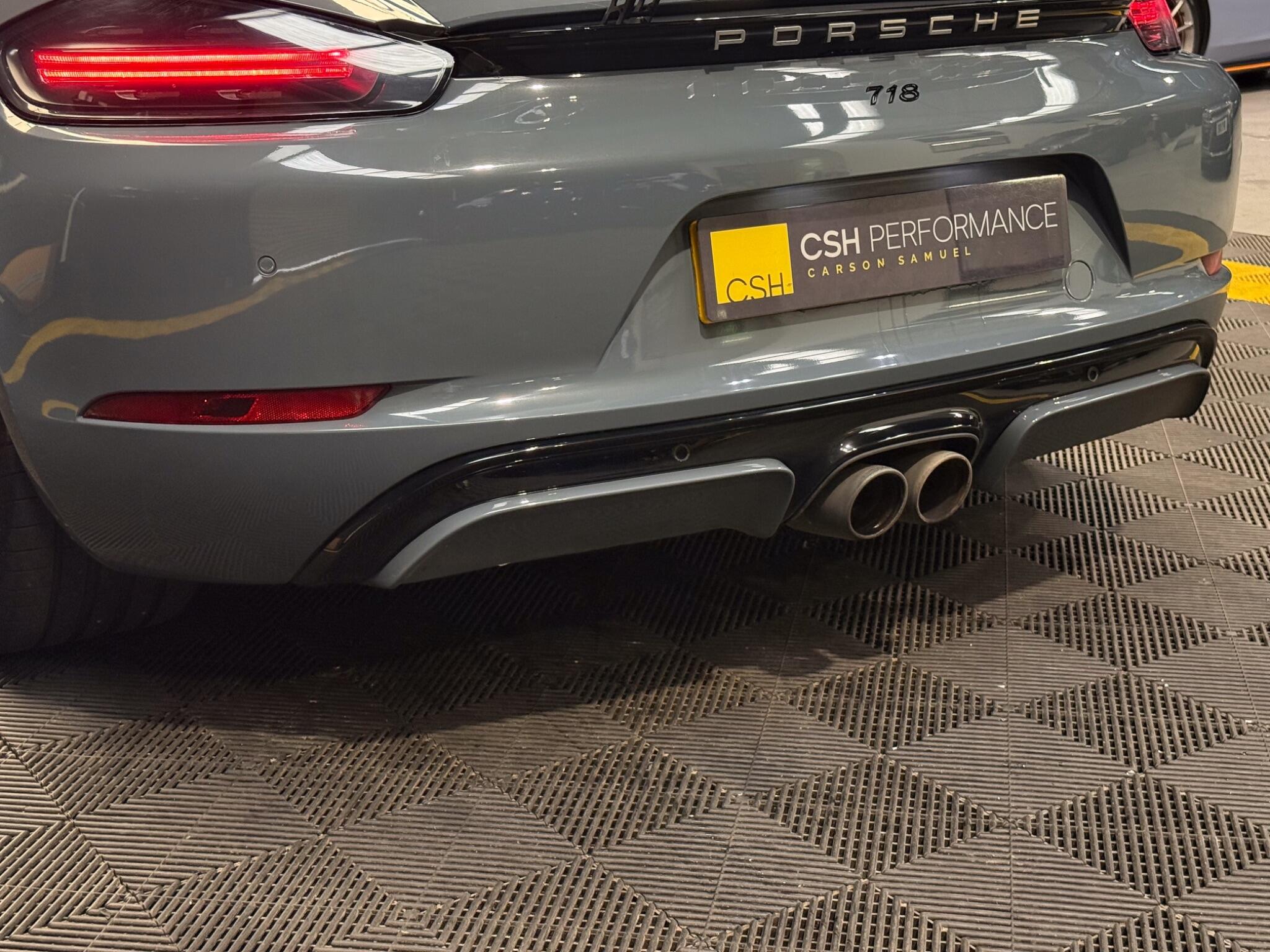 Porsche Cayman view 17
