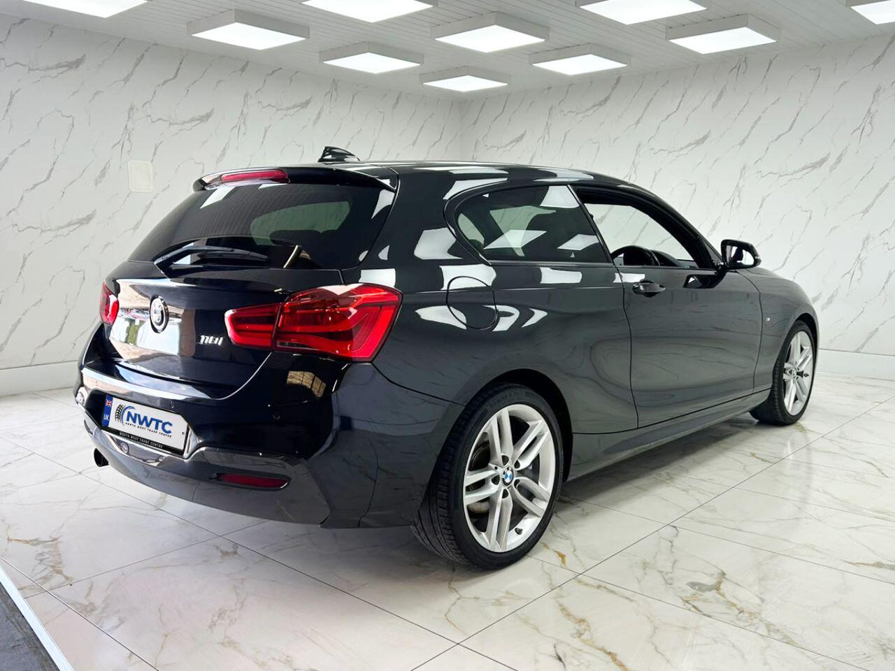 BMW 1 Series view 13