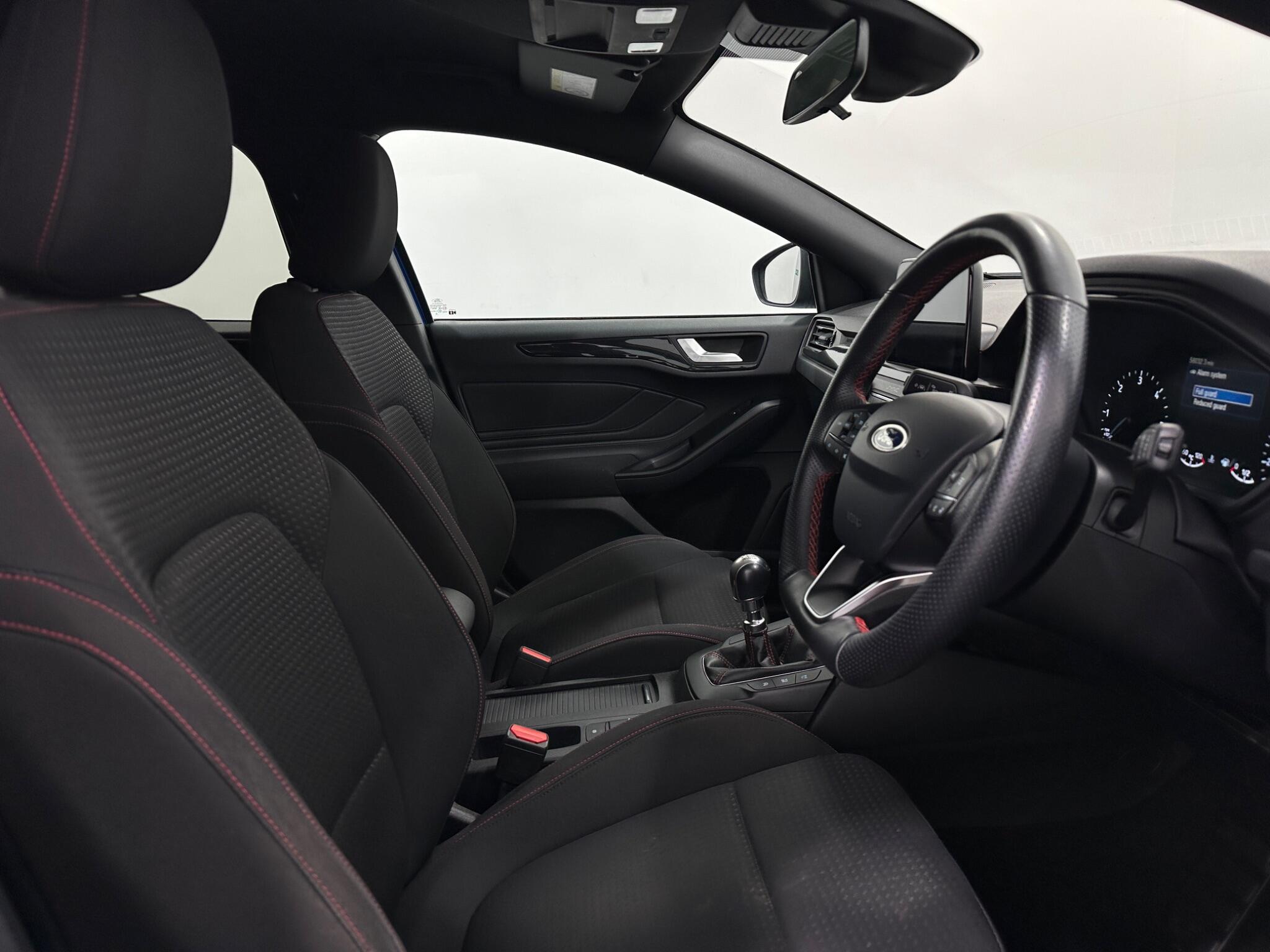 Ford Focus view 30