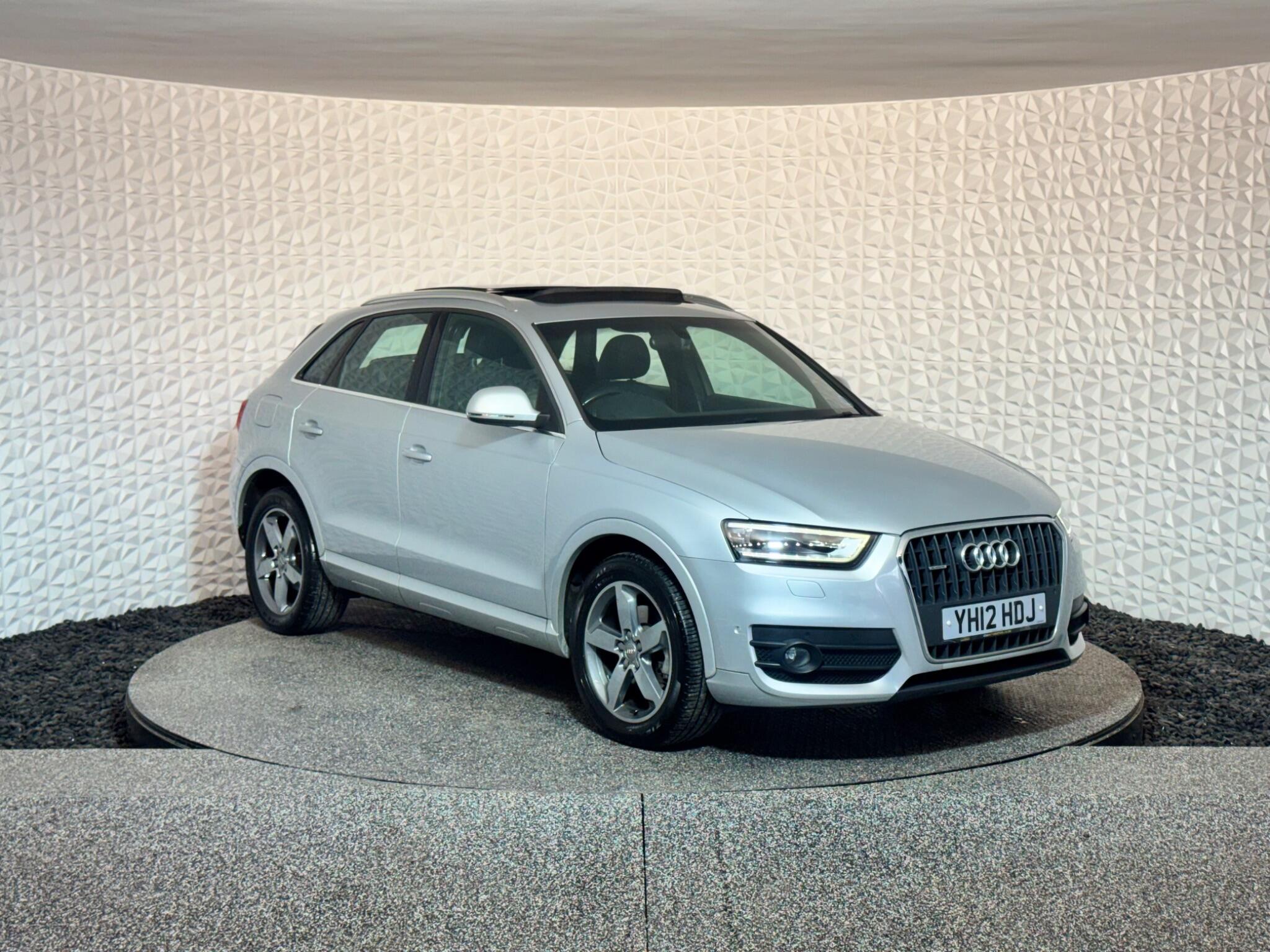 Audi Q3 view 6