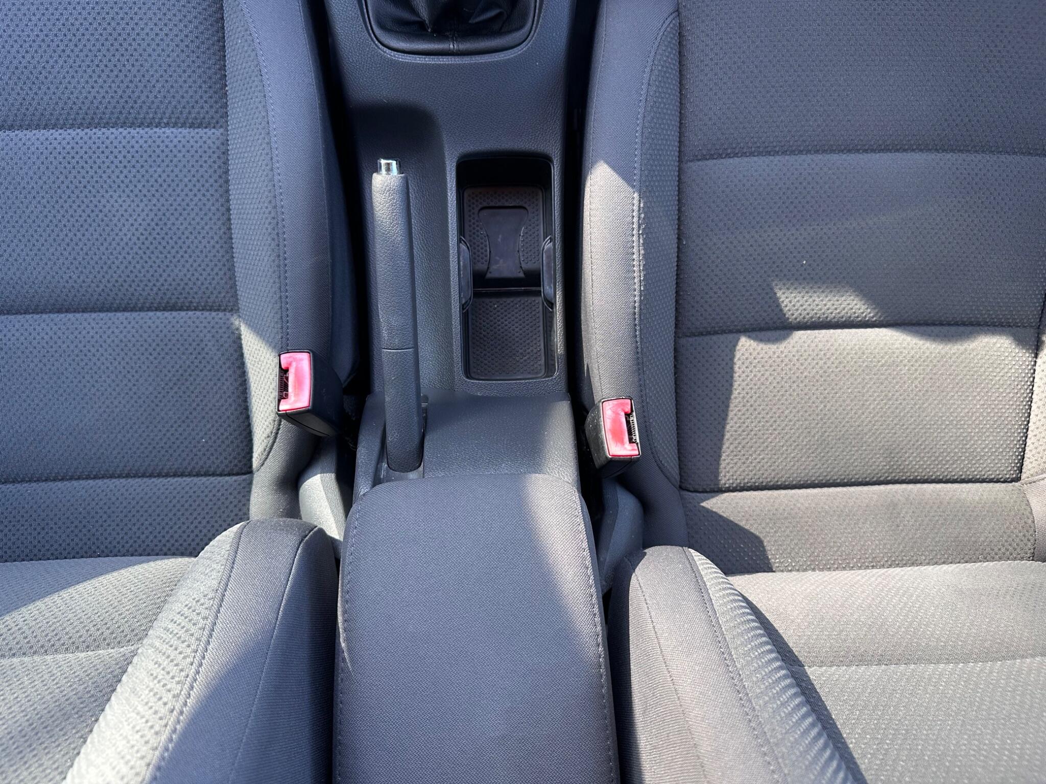 Volkswagen Golf view 34
