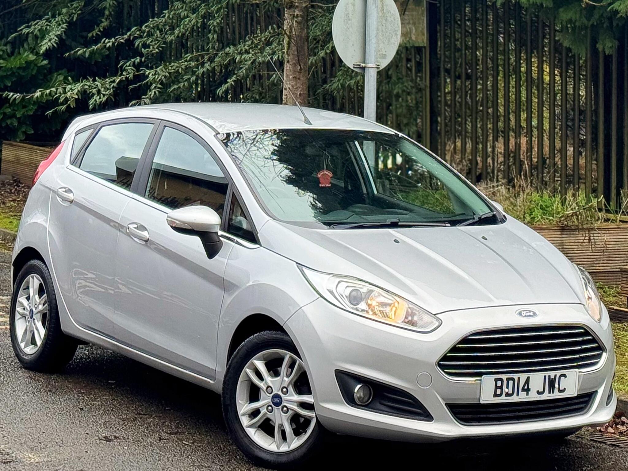2014 Ford Fiesta 1.5 TDCi Zetec Euro 5 5dr image 1