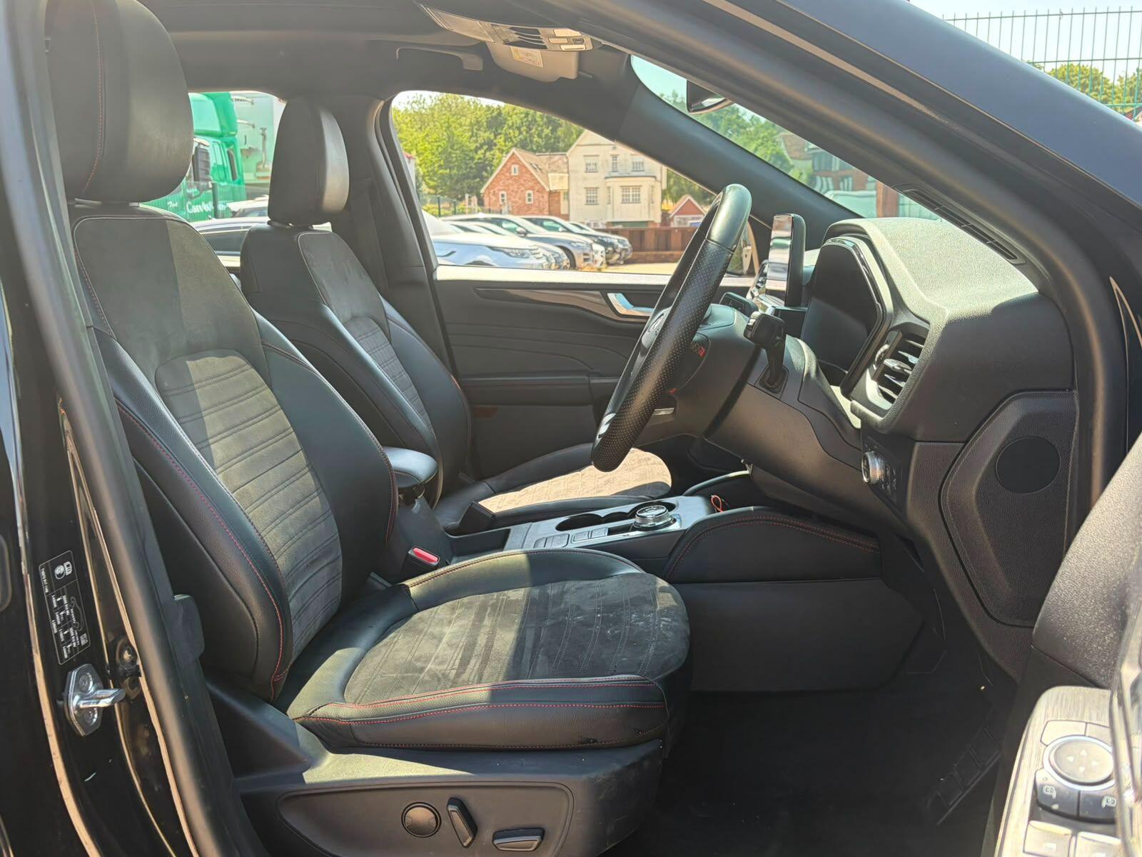 Ford Kuga view 11