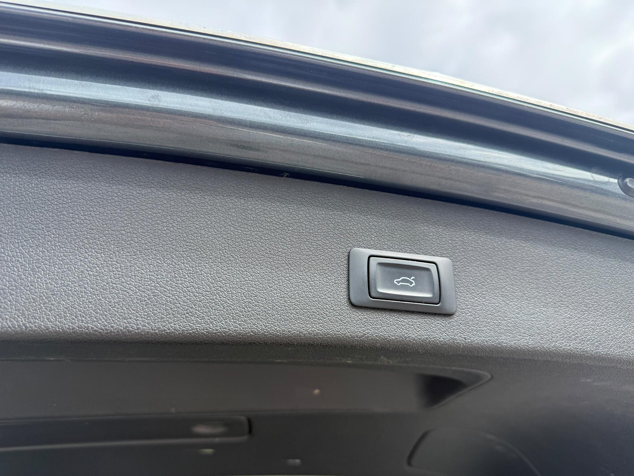 Audi Q5 view 19