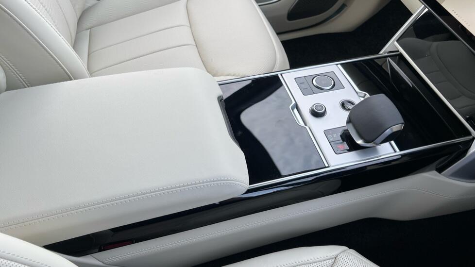 Land Rover Range Rover view 27