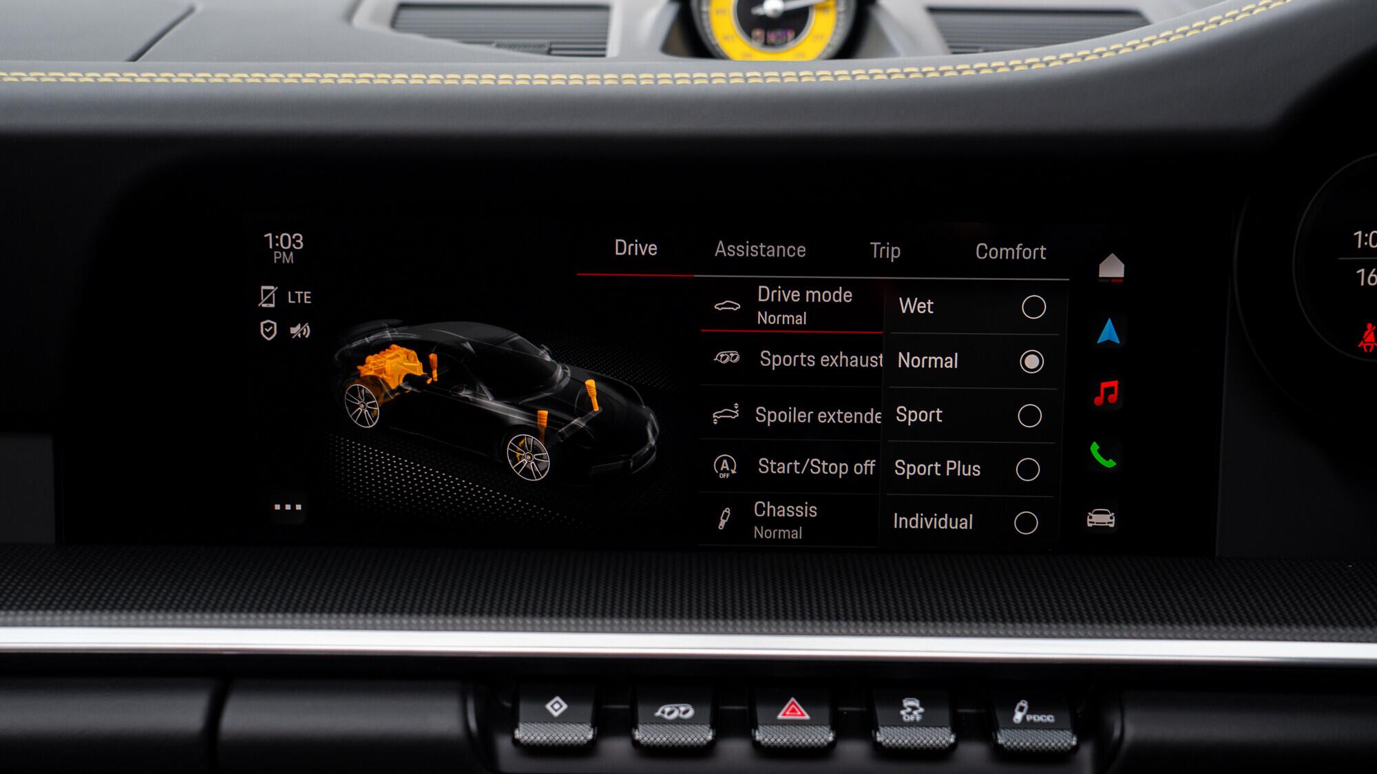 Porsche 911 view 31