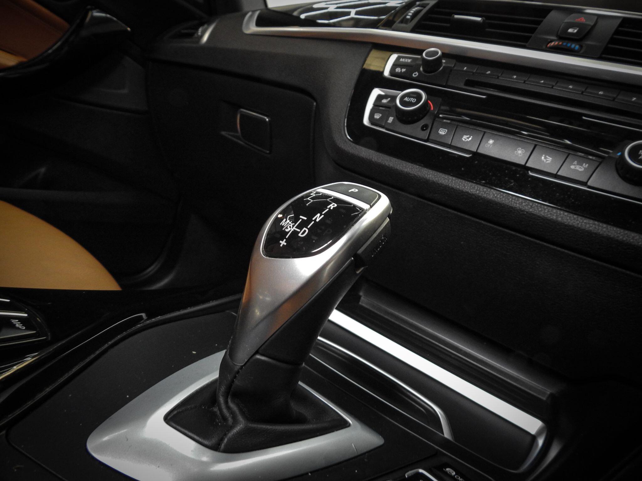BMW 1 Series view 33