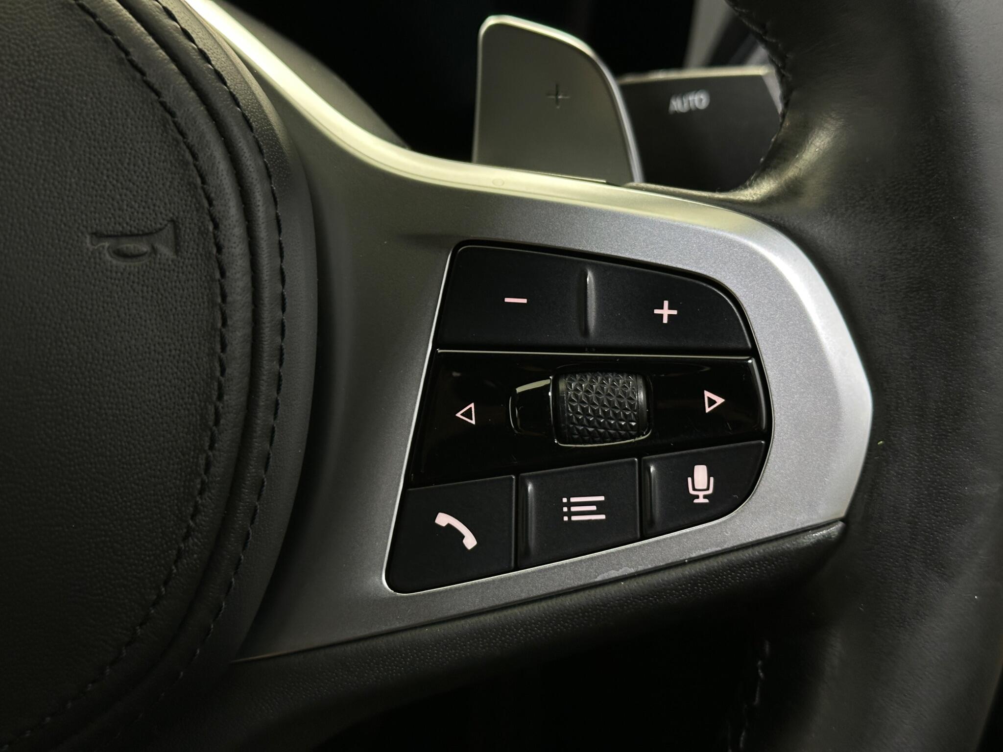 BMW 3 Series view 16