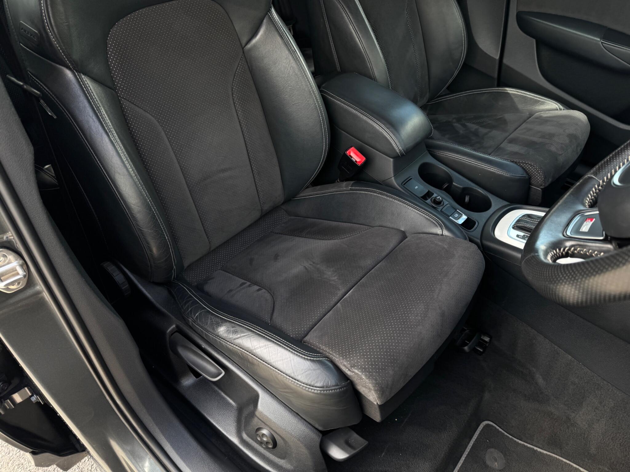Audi Q3 view 21