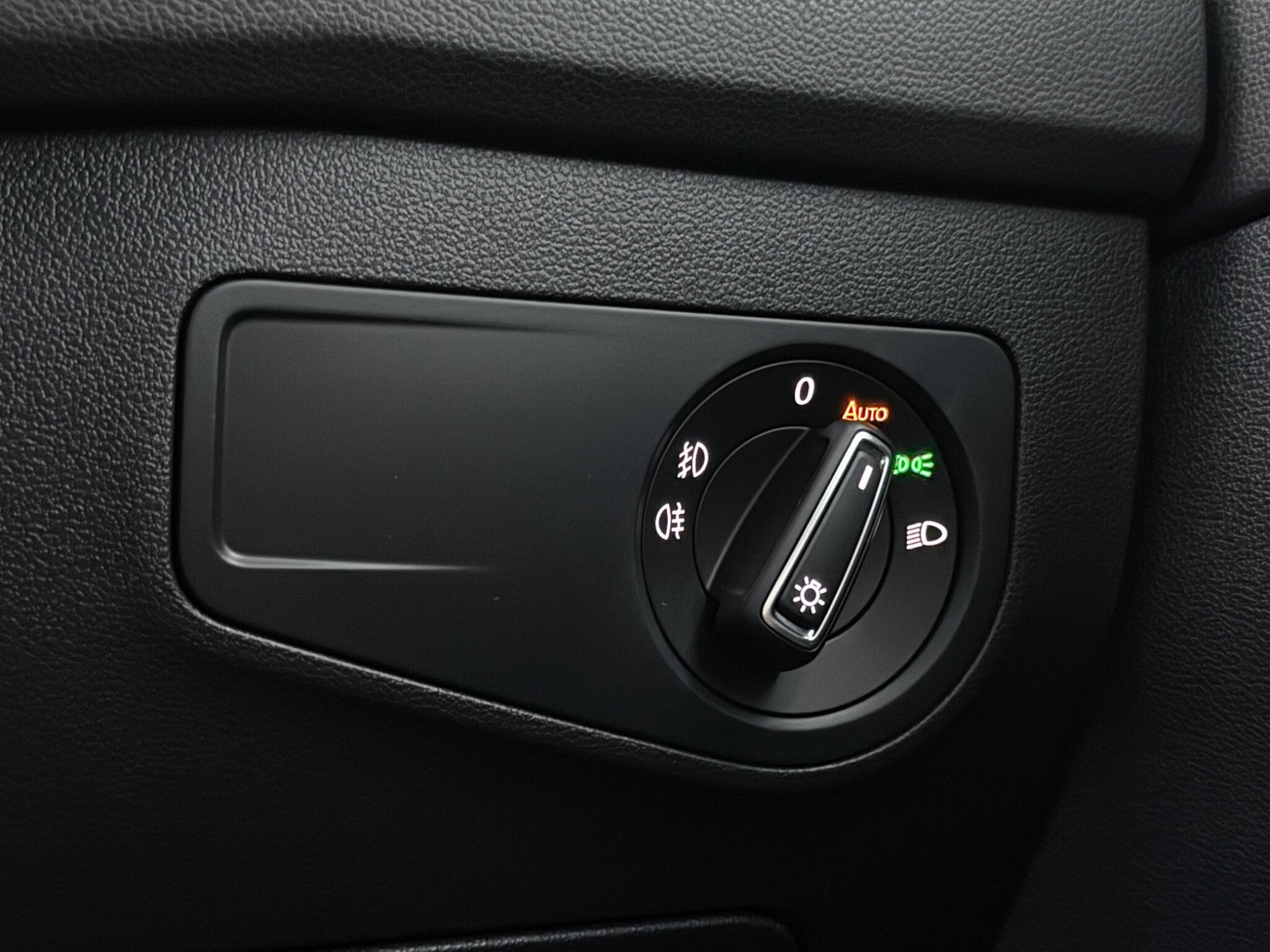 Volkswagen Tiguan view 16