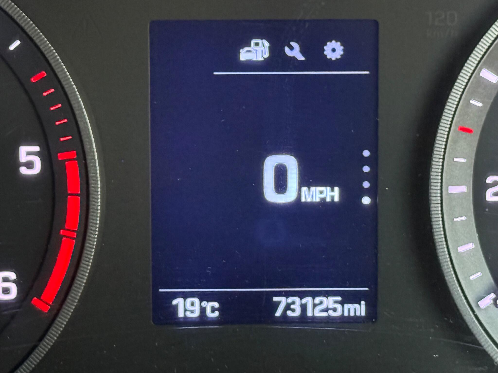 Hyundai TUCSON 2.0 CRDi Premium SE 4WD Euro 6 5dr — photo 46 of 102