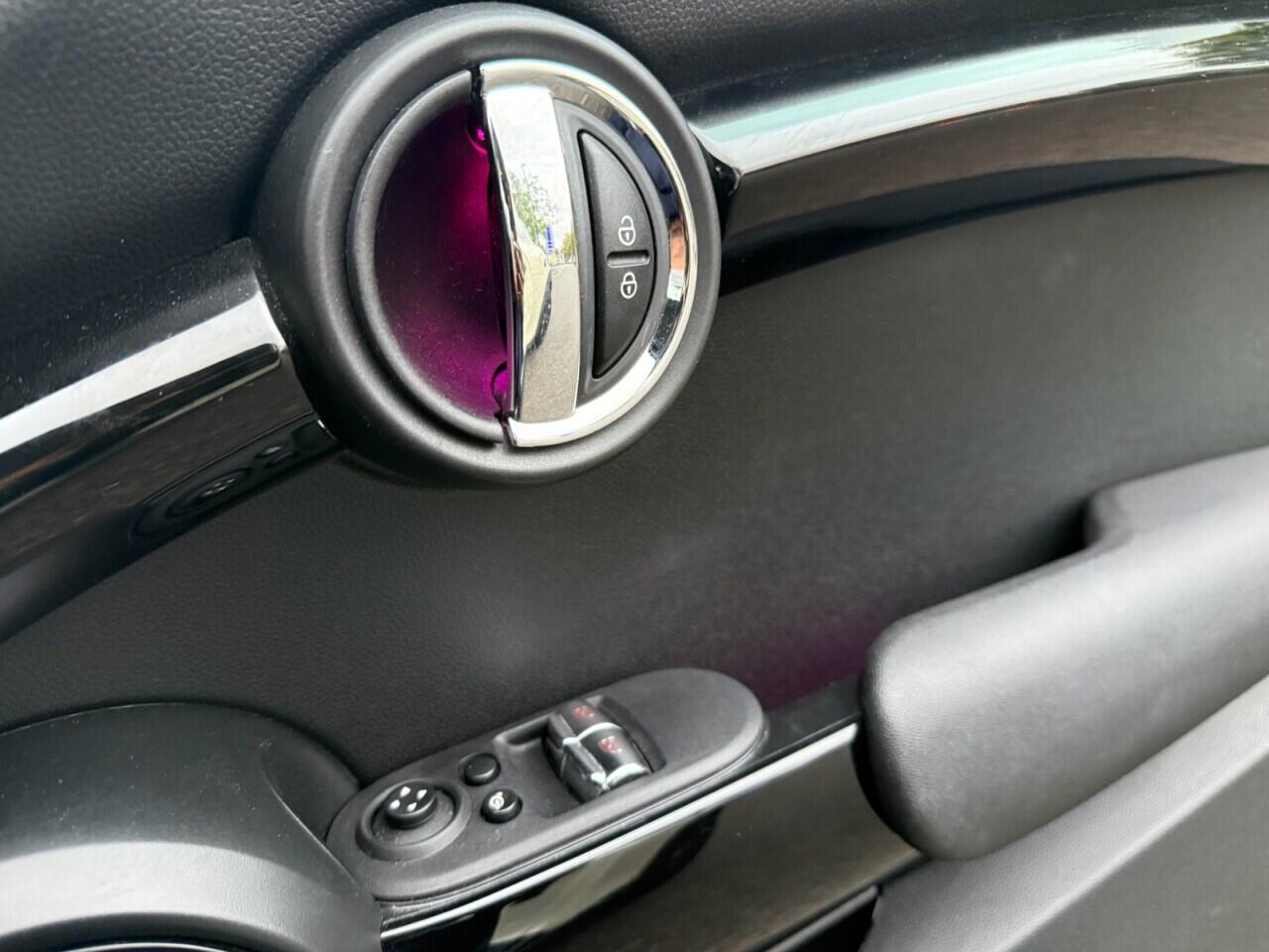 Mini Cooper view 23