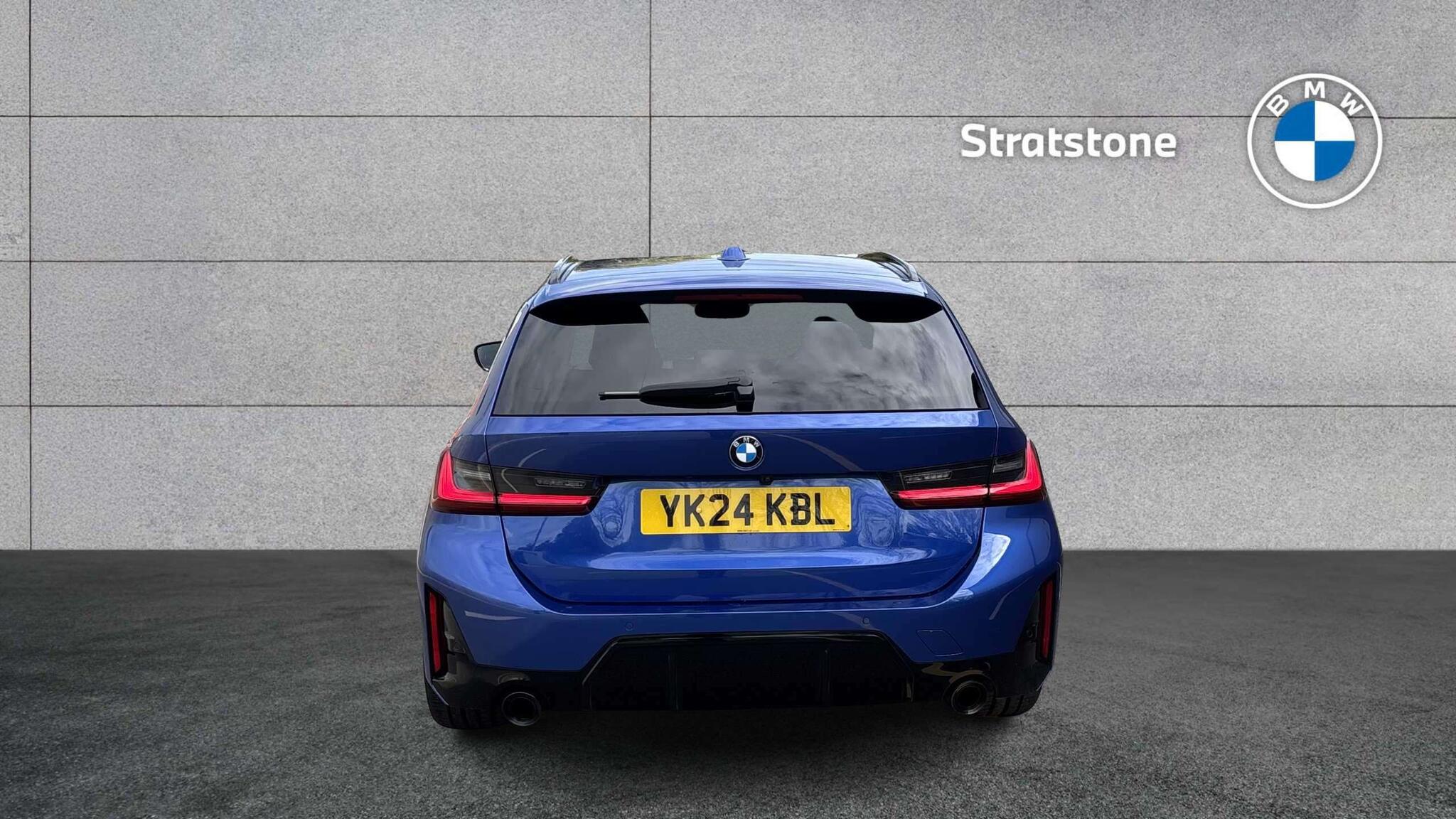 BMW 3 Series view 16