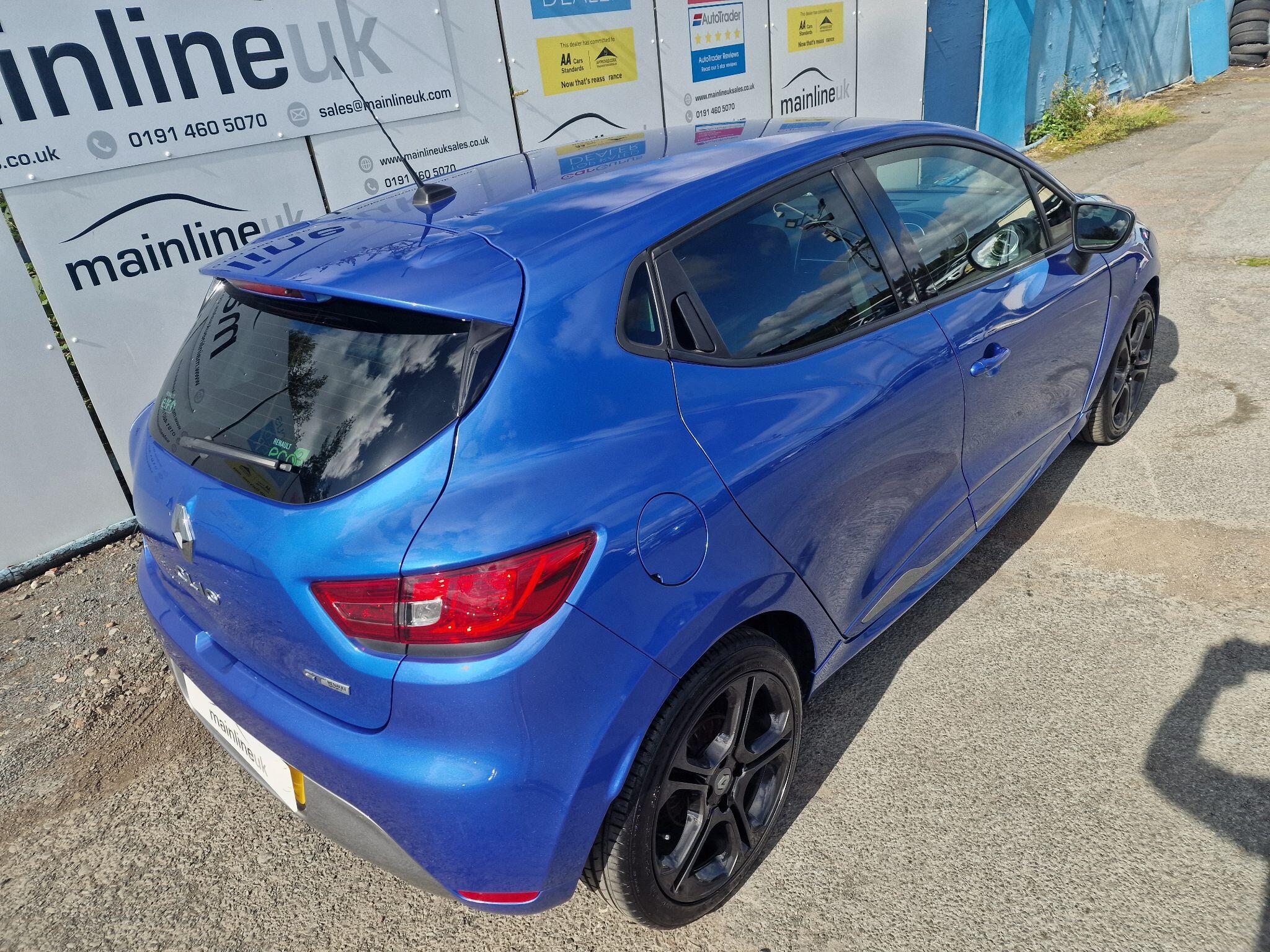 Renault Clio view 30