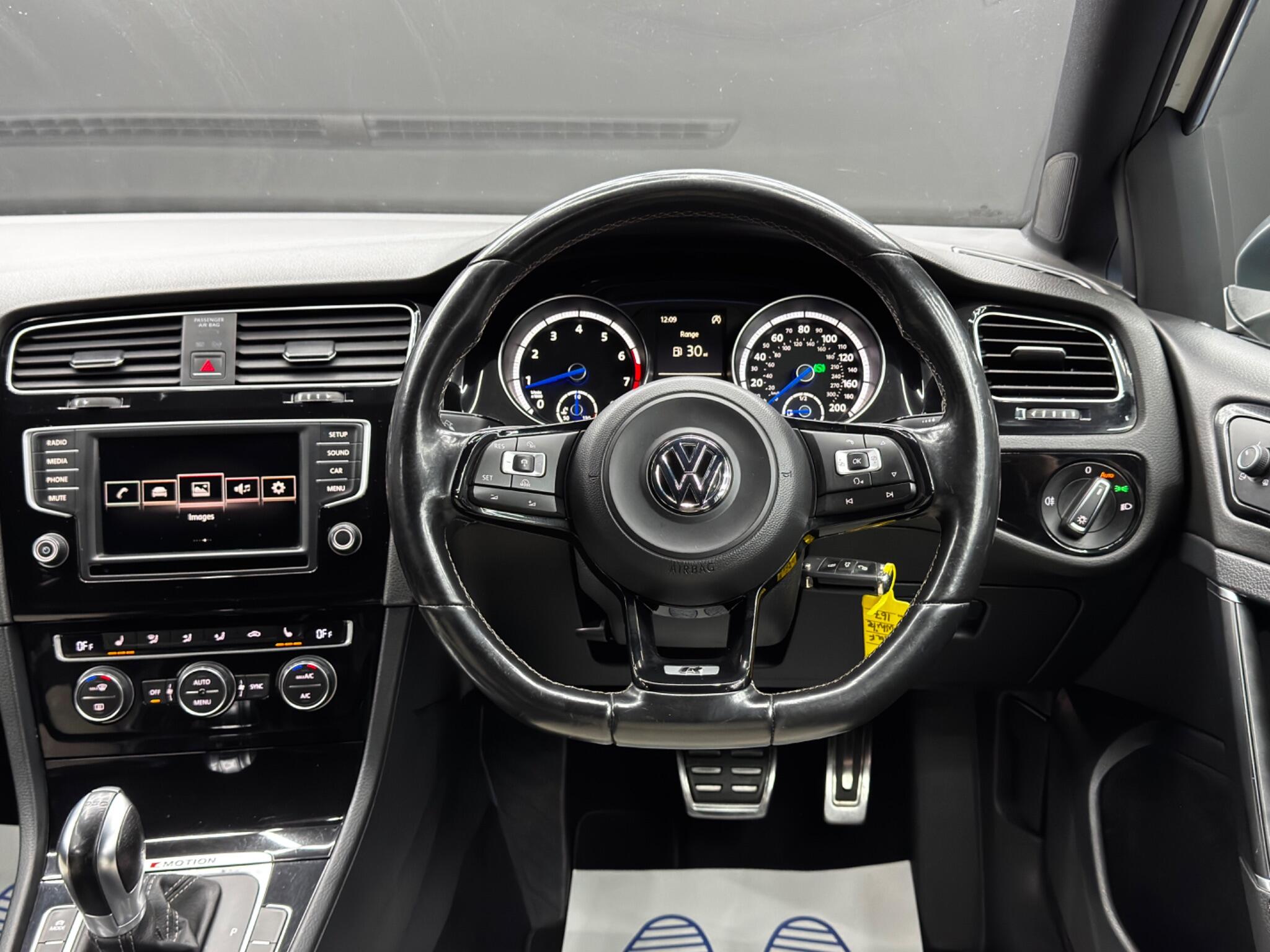 Volkswagen Golf view 17