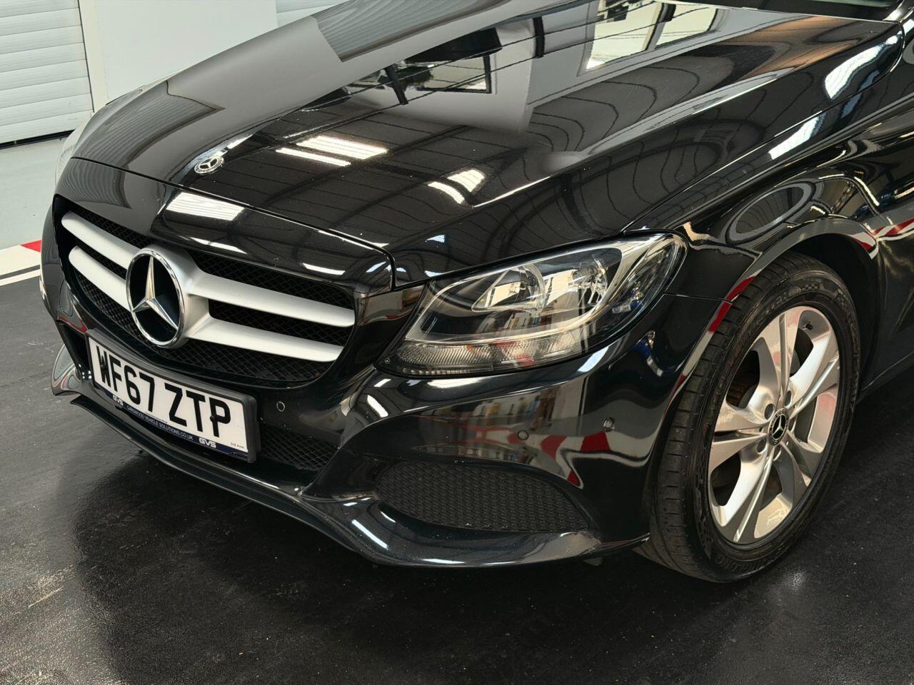 Mercedes-Benz C-Class view 22