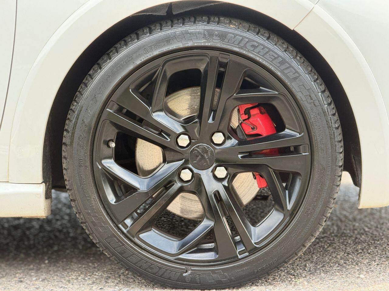 Peugeot 208 view 41