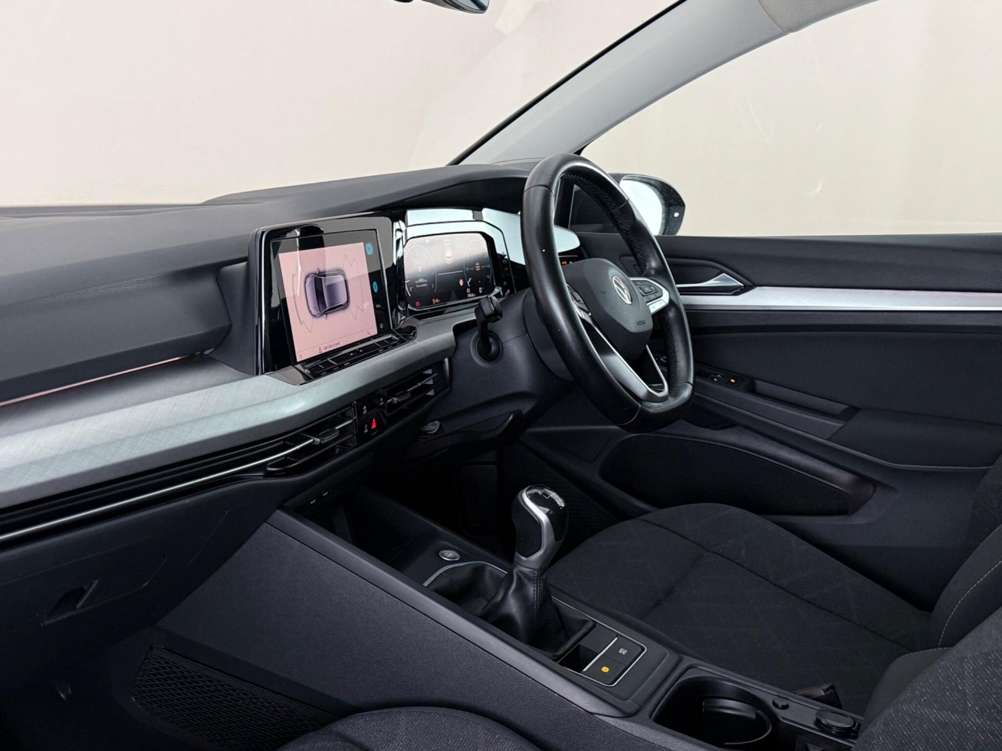 Volkswagen Golf view 4