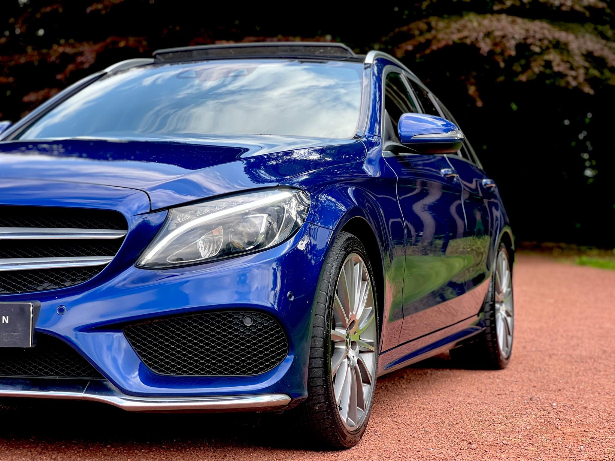 Mercedes-Benz C-Class view 28