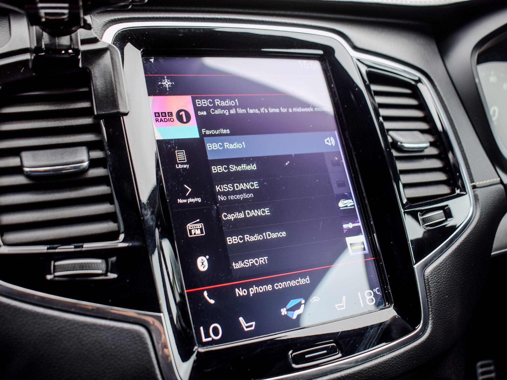 Volvo XC90 view 15