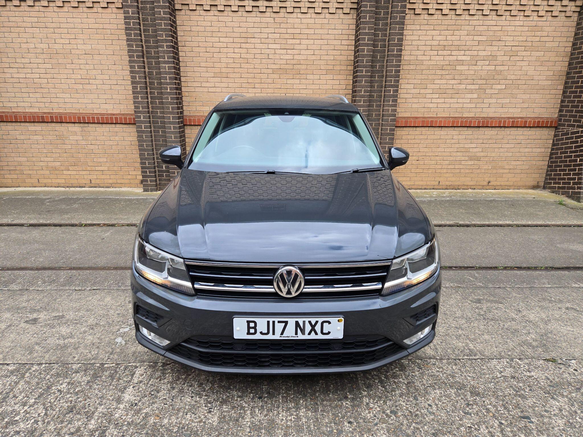 2017 Volkswagen Tiguan 2.0 TDI BlueMotion Tech SE Navigation Euro 6 (s/s) 5dr • 57,000 miles image 2
