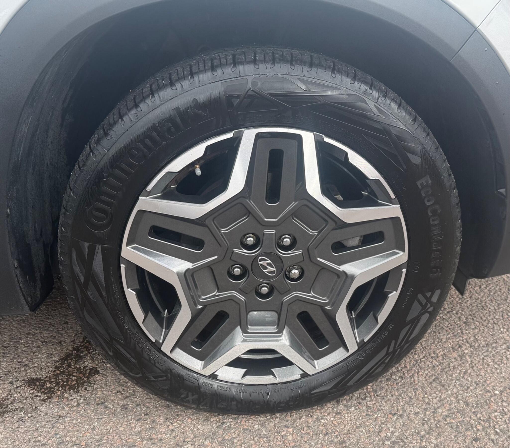Hyundai Santa FE view 22