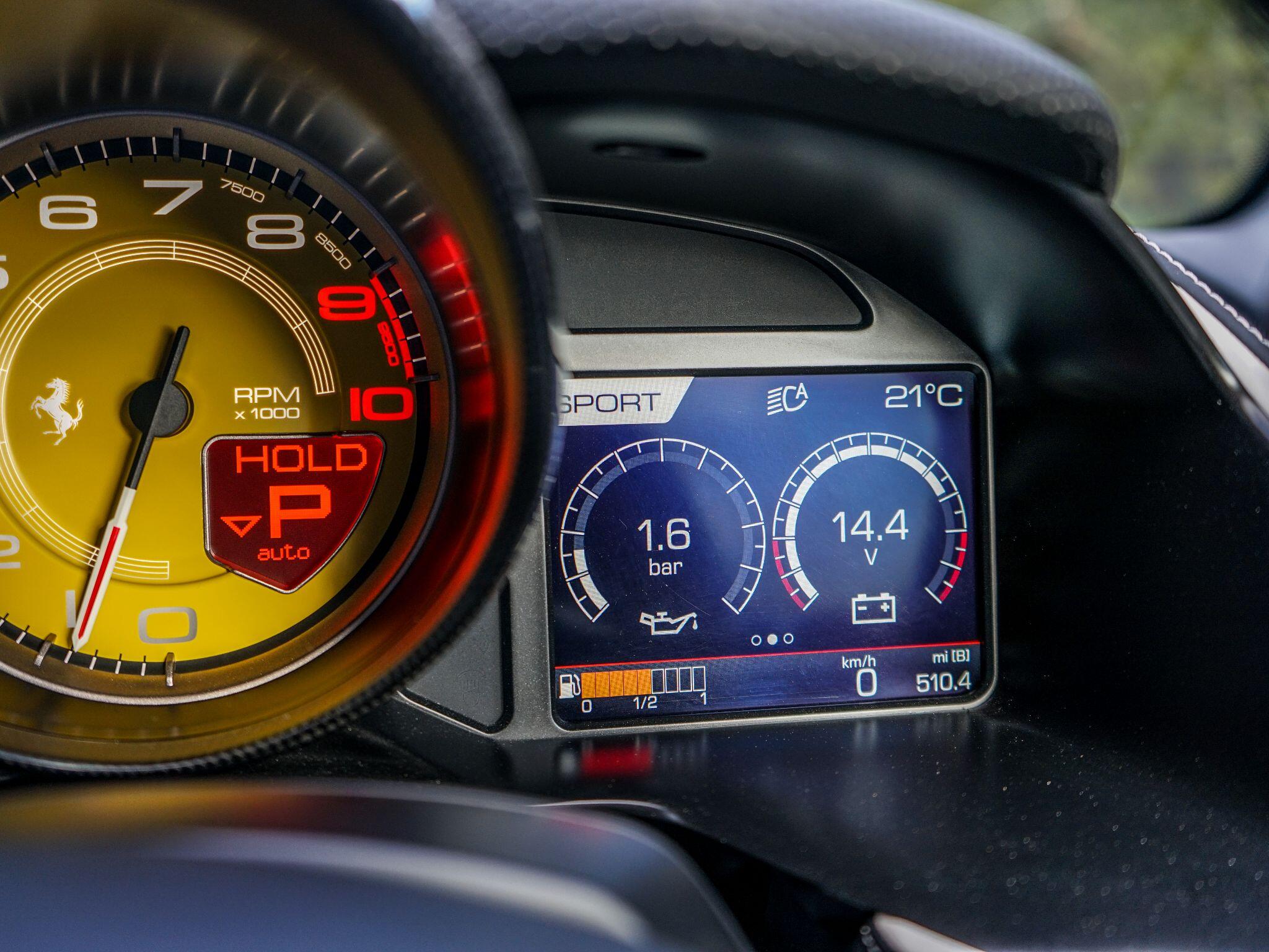 Ferrari 812 view 37