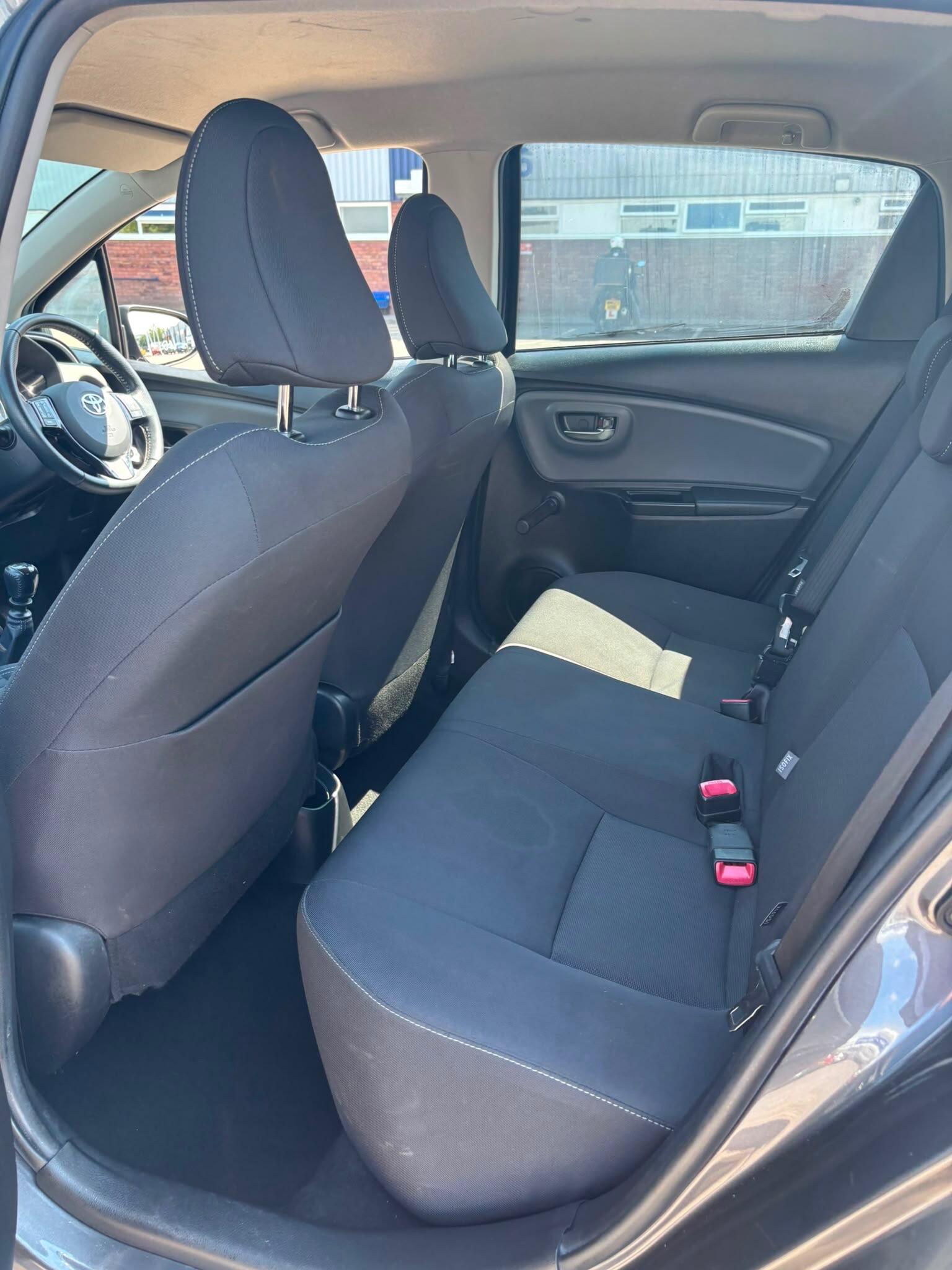 Toyota Yaris view 28