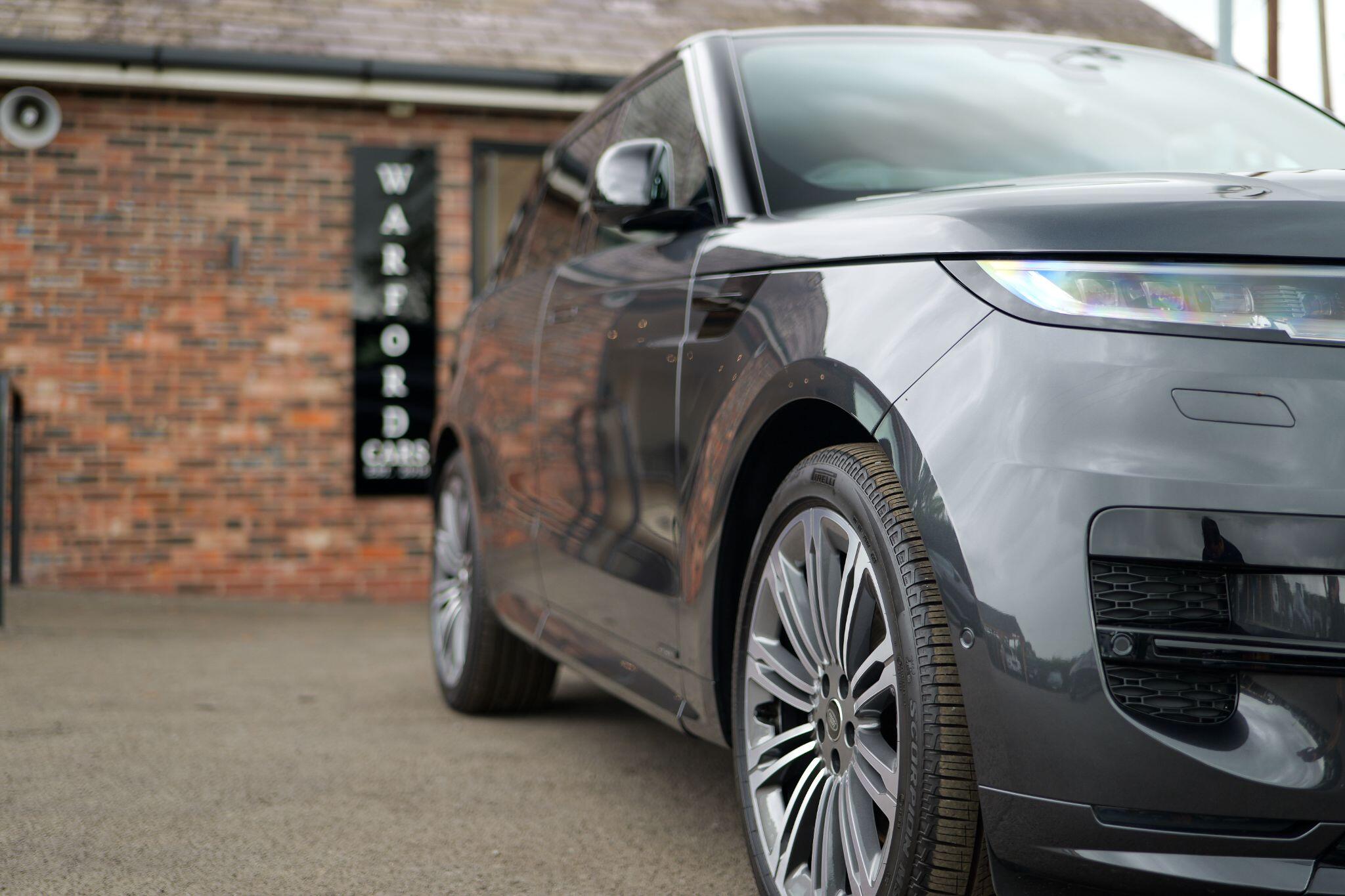 Land Rover Range Rover Sport view 9